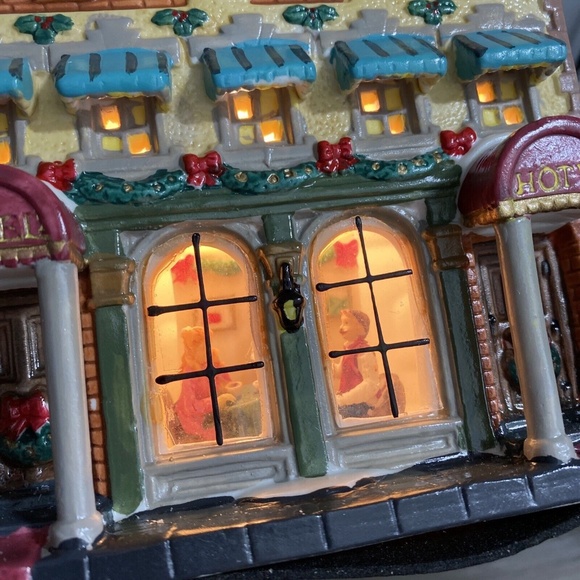Light Up Christmas Streets Hotel Village House Holiday Porcelain Hand Painted - Picture 11 of 11